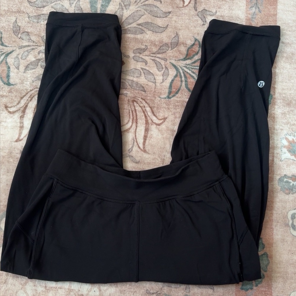 Women’s Lululemon Cropped Black Align Jogger
